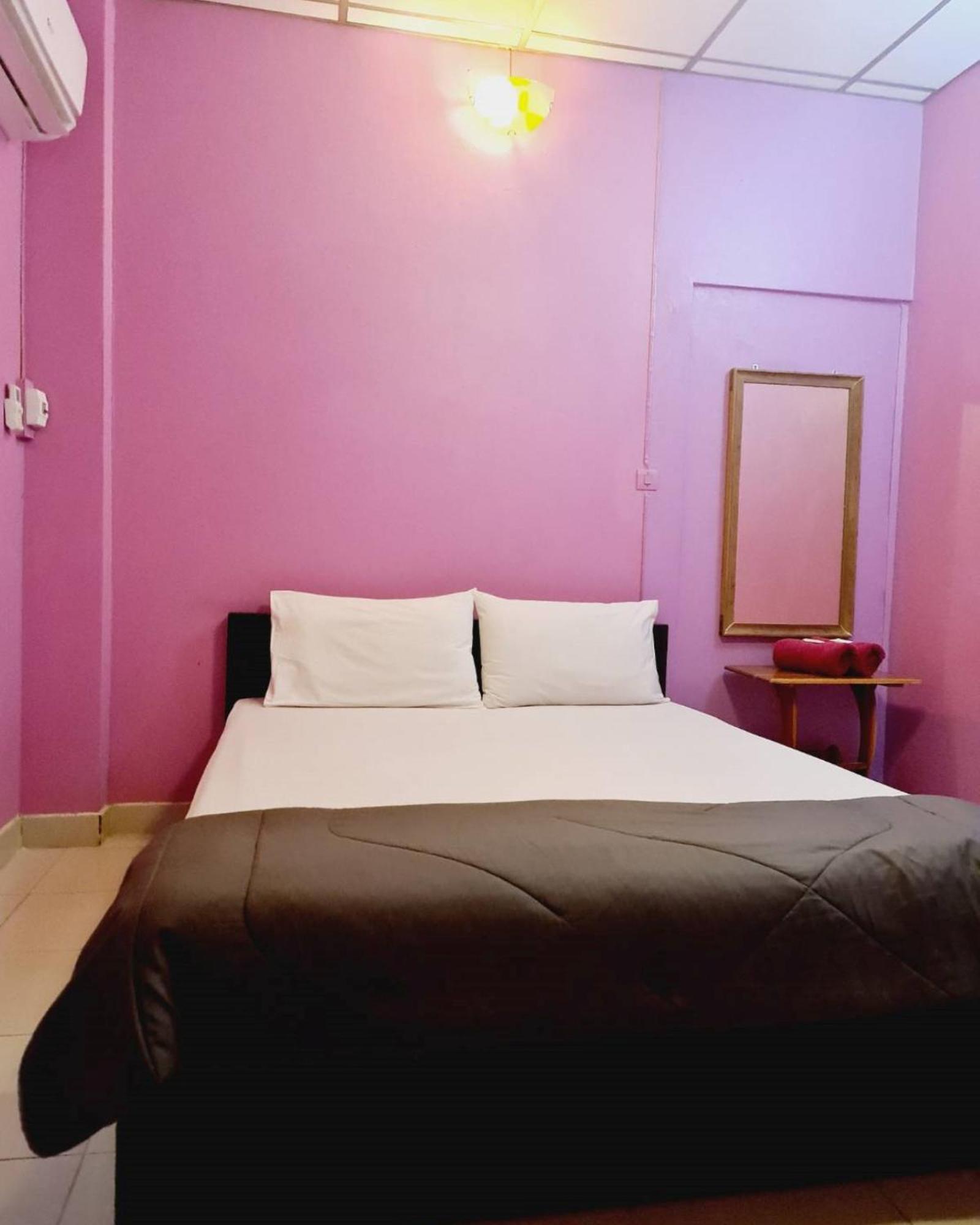 Royal Land Mae Klong Hotel Samut Songkhram Exterior photo